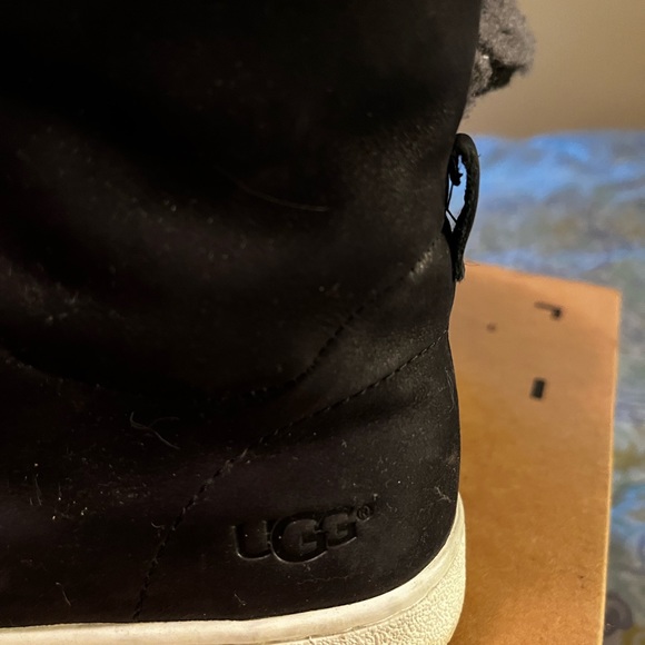 Ugg high top sneaker - Picture 4 of 7